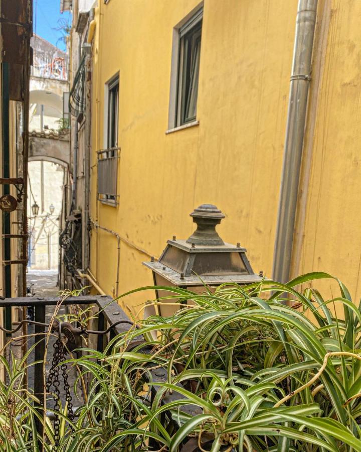 La Casa Degli Angeli Bed & Breakfast Salerno Exterior foto